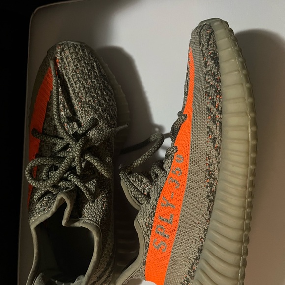 Yeezy size 5 unisex - Picture 2 of 8